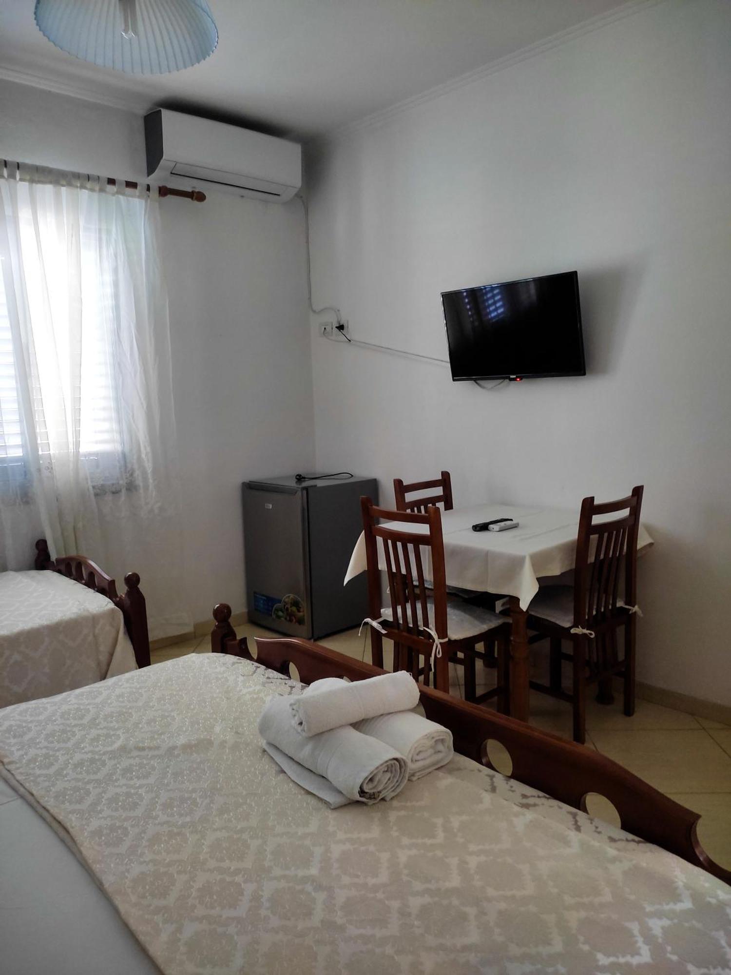 Vila Cikaj Hotel Durrës Buitenkant foto